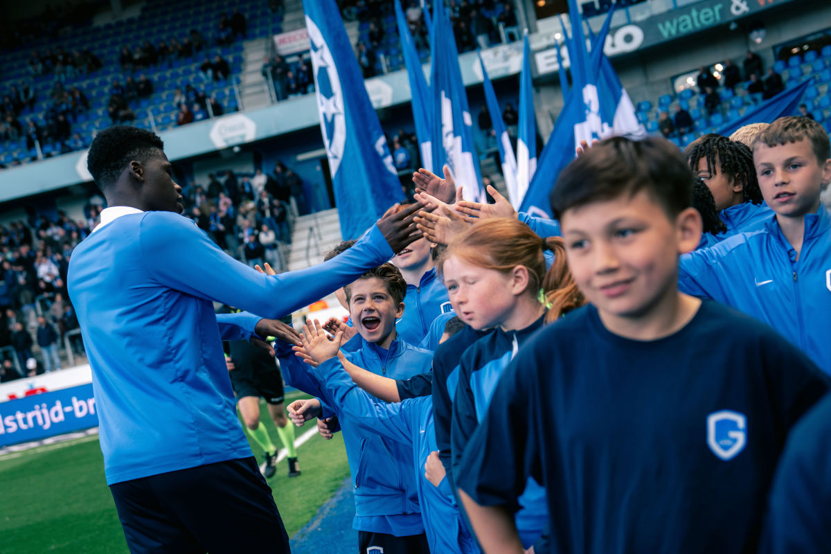 High Five Lane: KRC Genk - R. Antwerp FC